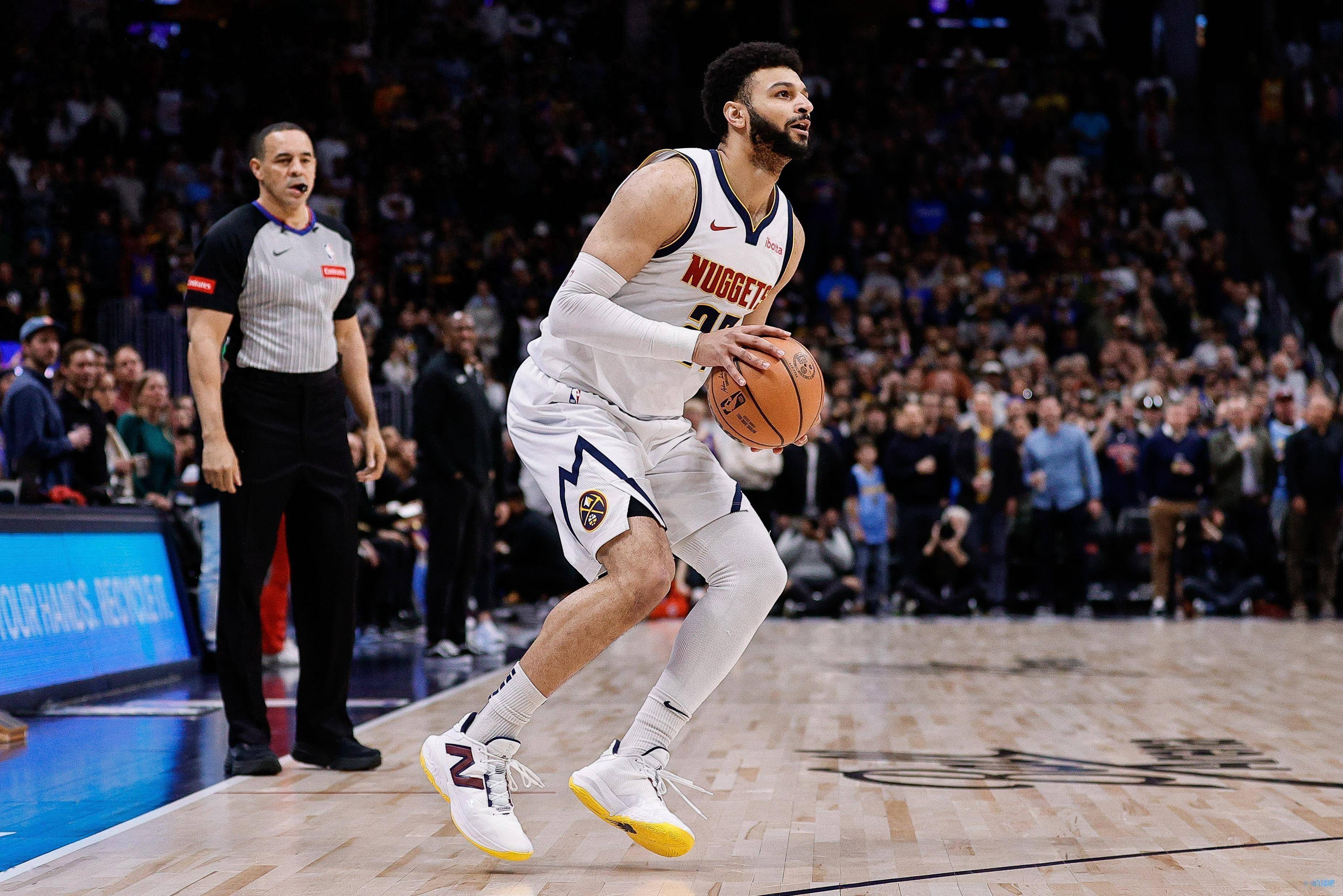 关于美国网球队强势西班牙网球队，穆雷制霸全场的信息