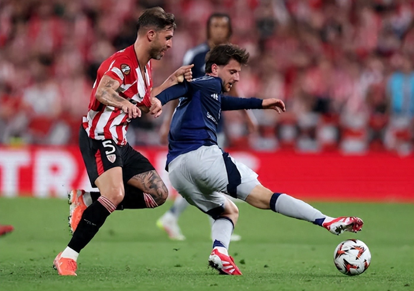 关于卢多戈雷茨过关斩将晋级欧洲联赛半决的信息